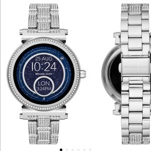 Michael Kors Access Sofie Bracelet Smart W…